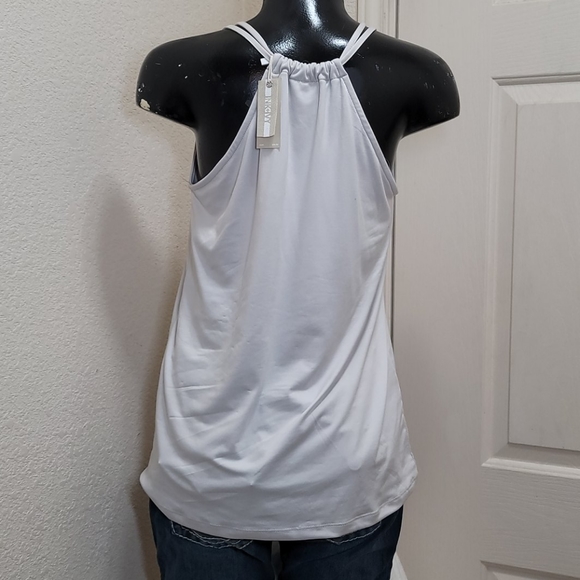 INK+IVY Tank with built-in bra - Picture 2 of 7